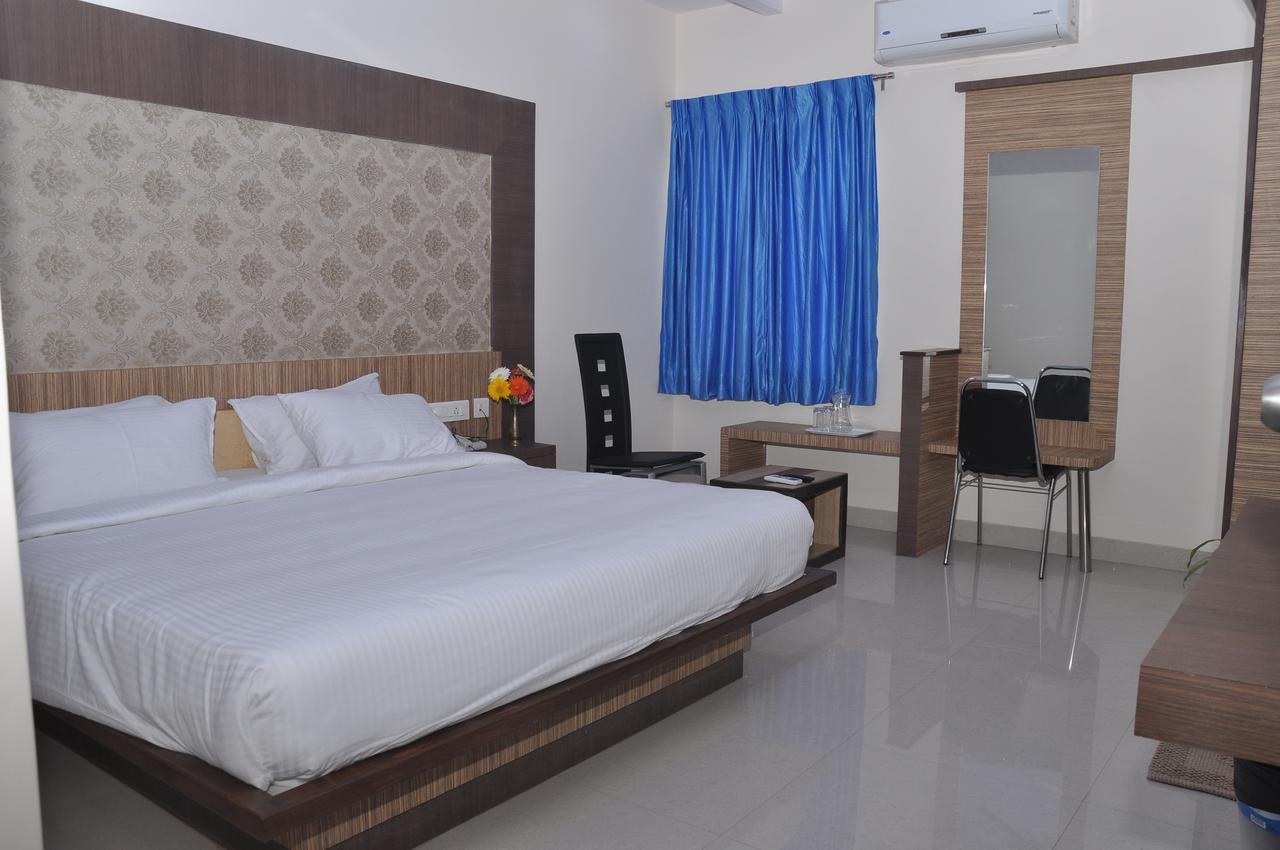 Hotel Sri Vaari Residency Hosūr Esterno foto